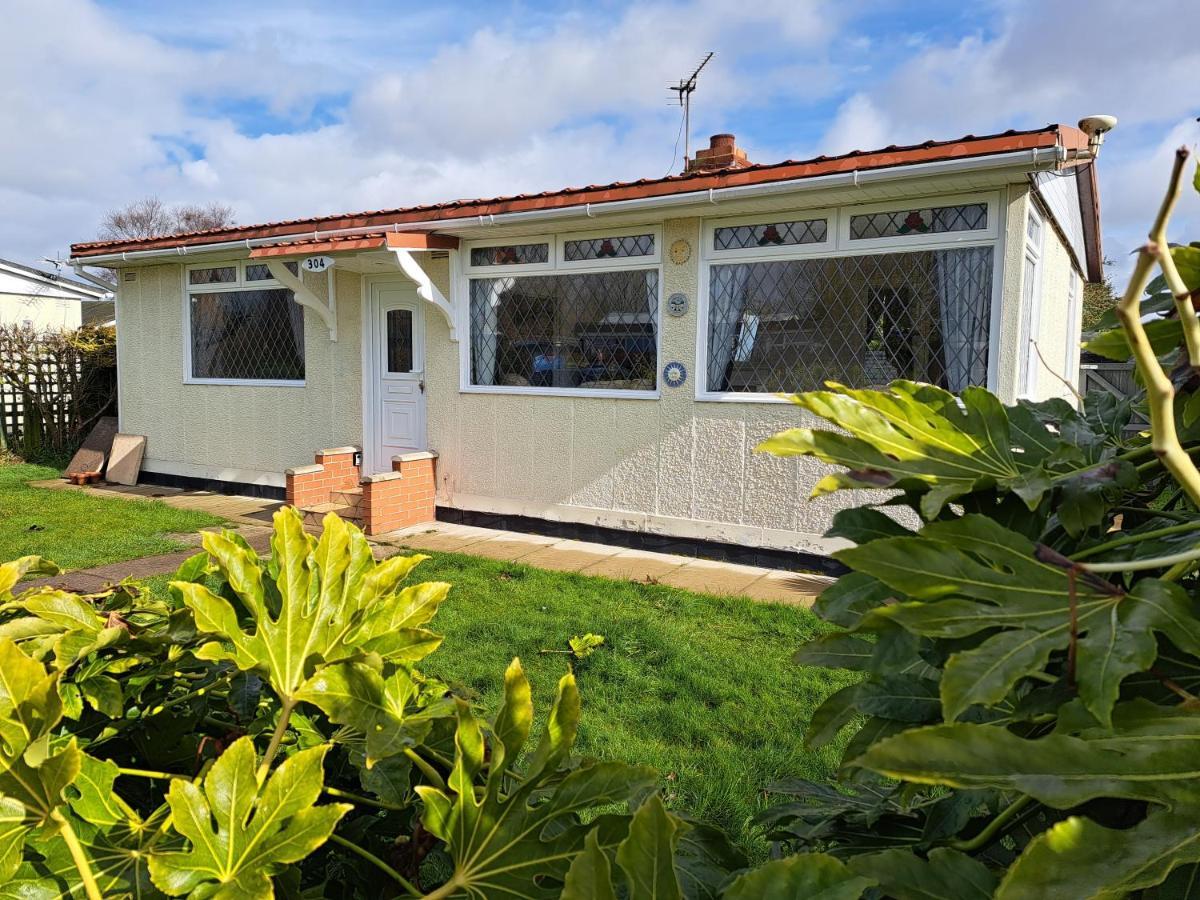 Beach & Tonic Beachside Chalet Humberston Exterior foto