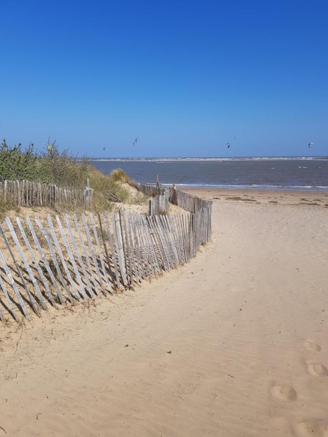 Beach & Tonic Beachside Chalet Humberston Exterior foto